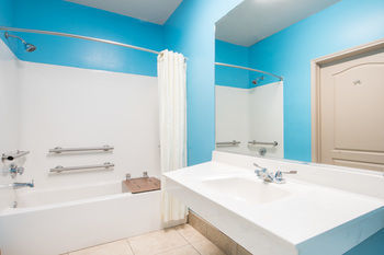 Texas Inn And Suites Citycenter At Utrgv Эдинбург Экстерьер фото