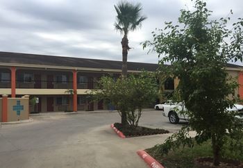 Texas Inn And Suites Citycenter At Utrgv Эдинбург Экстерьер фото