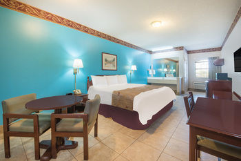 Texas Inn And Suites Citycenter At Utrgv Эдинбург Экстерьер фото