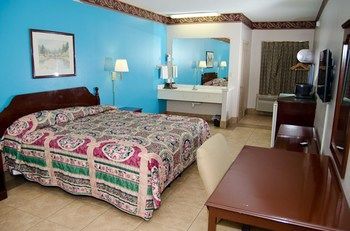 Texas Inn And Suites Citycenter At Utrgv Эдинбург Экстерьер фото